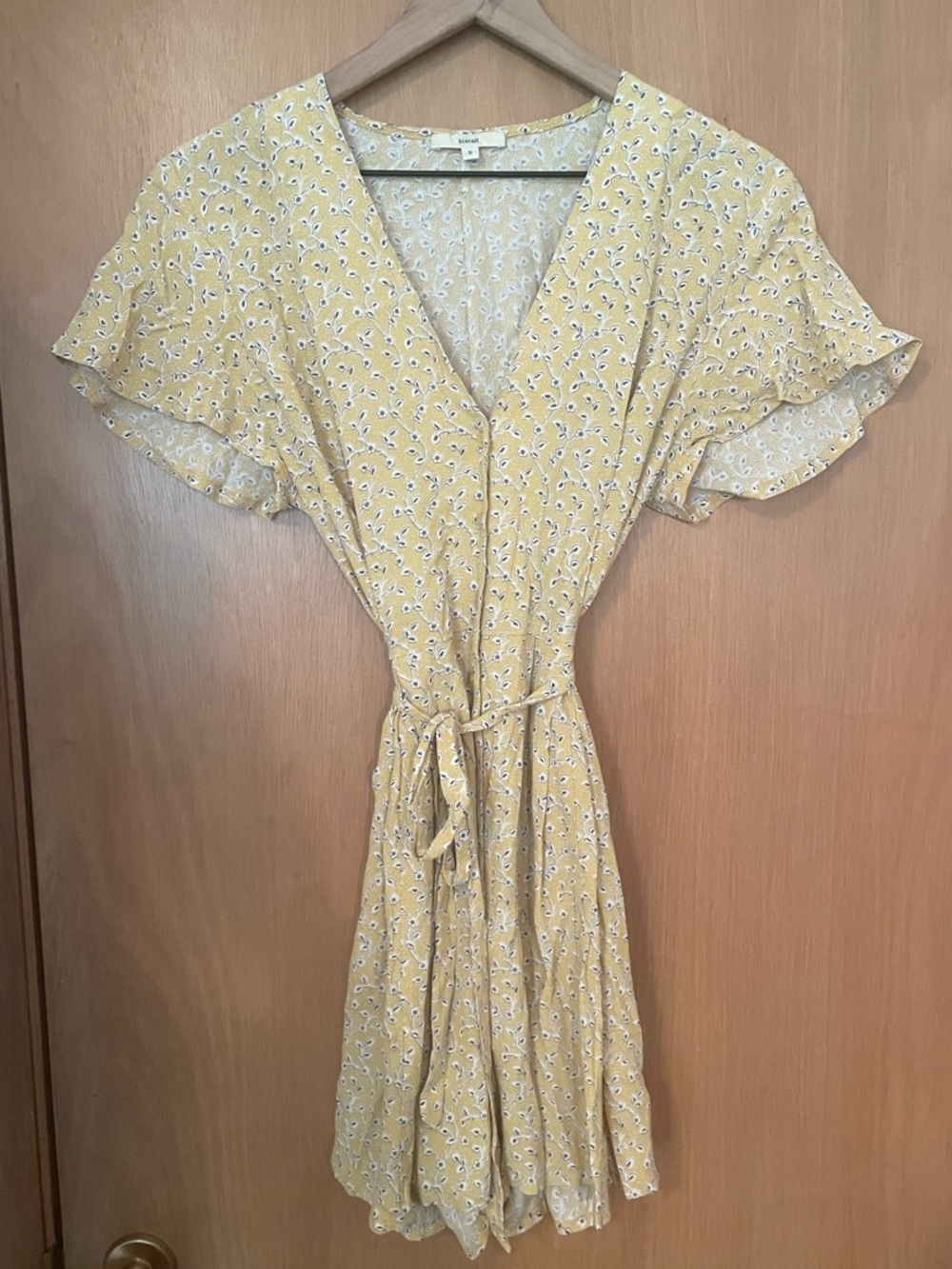 Biscuit Yellow Floral VNeck Buttondown Jumper Romper Size S
